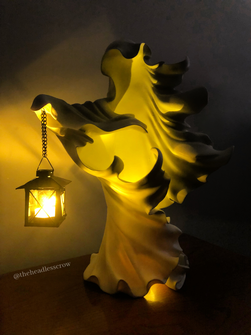 cracker barrel lantern ghost